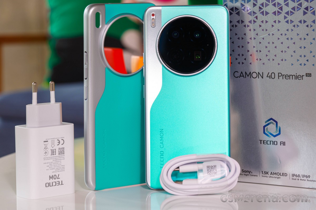Tecno Camon 40 premiere unboxing